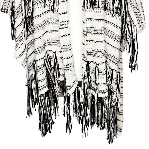 Melrose and Market Black White Crocheted Poncho Shawl with Fringe One Size - Picture 3 of 8